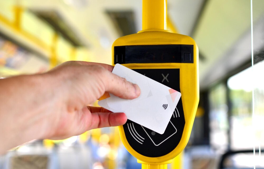 Jak Zostać Kanarem: Zacznij Prace Jako Kontroler Biletów