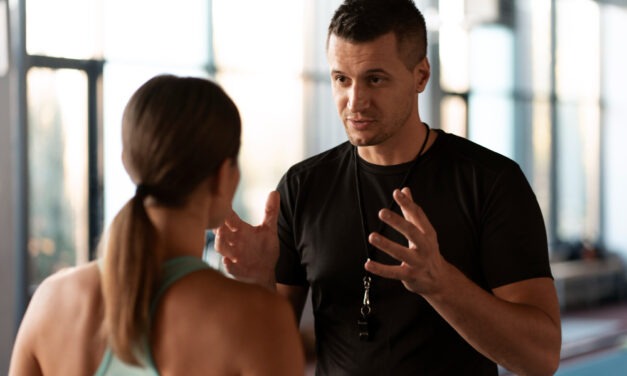 Jak Zostać Trenerem Personalnym: Czy To Twoja Droga?